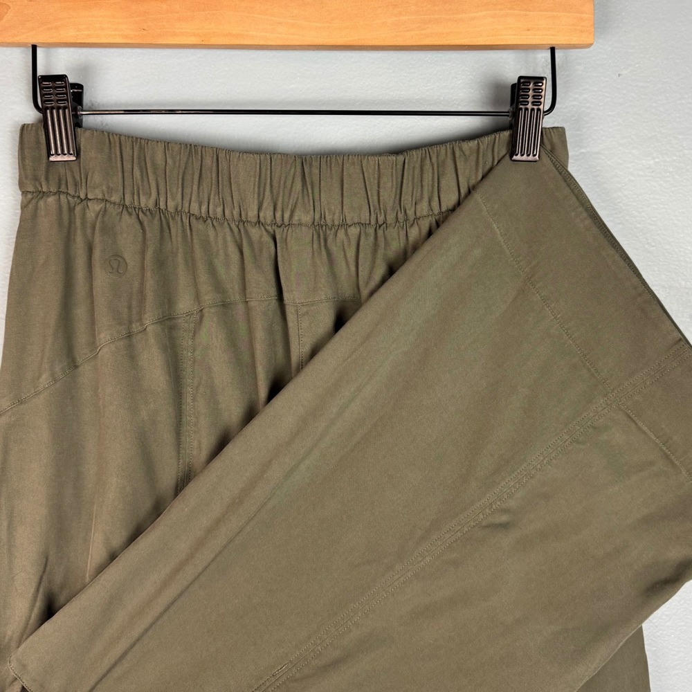Lululemon Metropolis Maven HR Crop Pants Women's 4 Olive Green Cargo Wide Leg